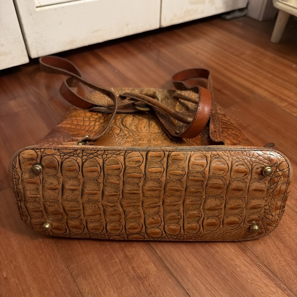 Brahmin Leather Croc Embossed Backpack Clutch Medium Brown Gold Feet - Picture 9 of 16